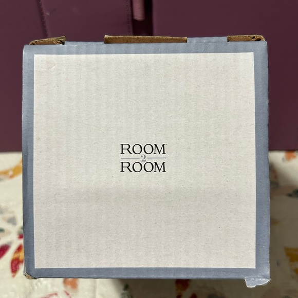 Himalayan Salt Pyramid Lamp from Room 2 Room - Picture 4 of 6